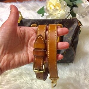 Louis Vuitton speedy bandouliere shoulder strap